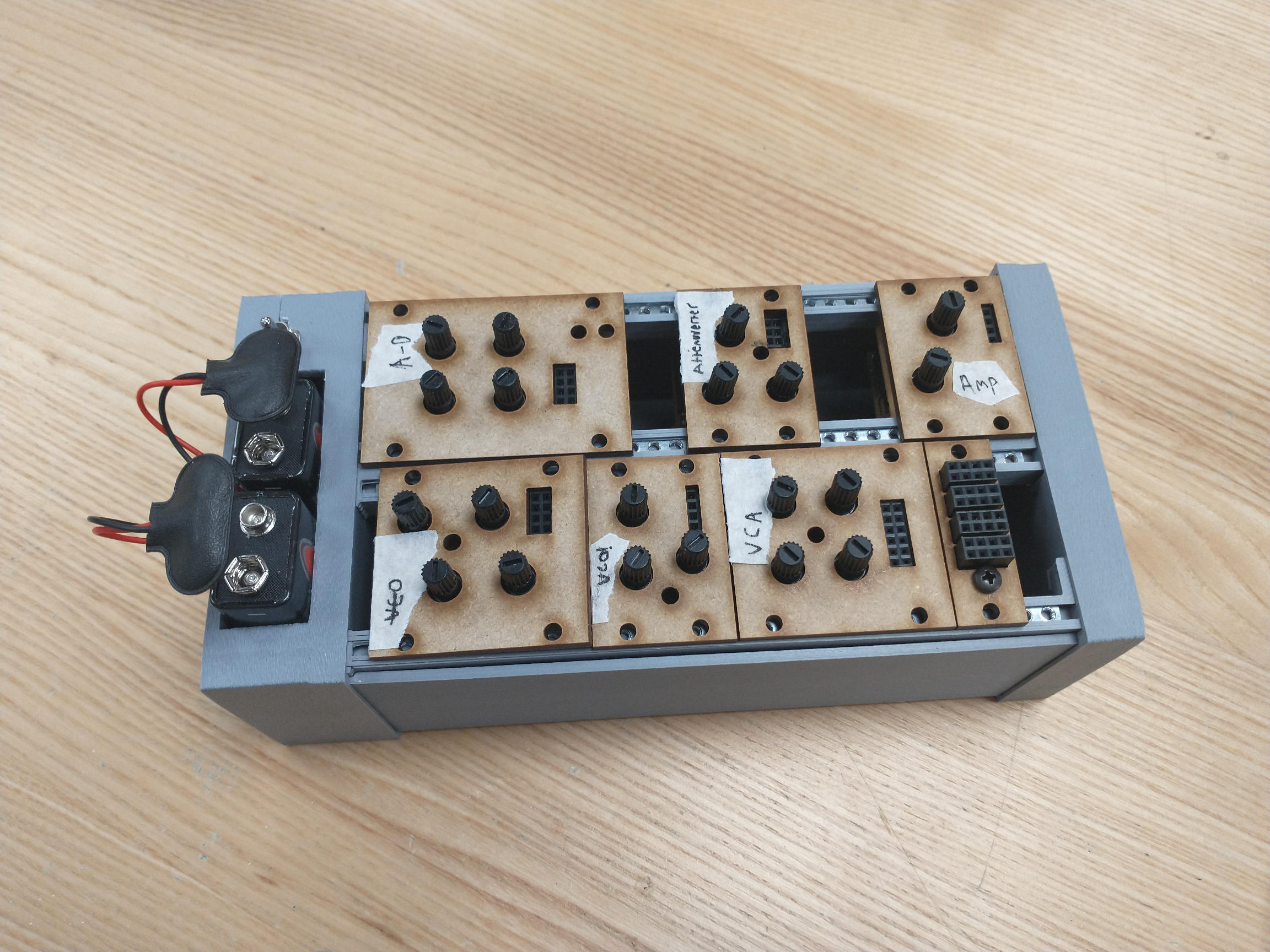 1u modules in their case.